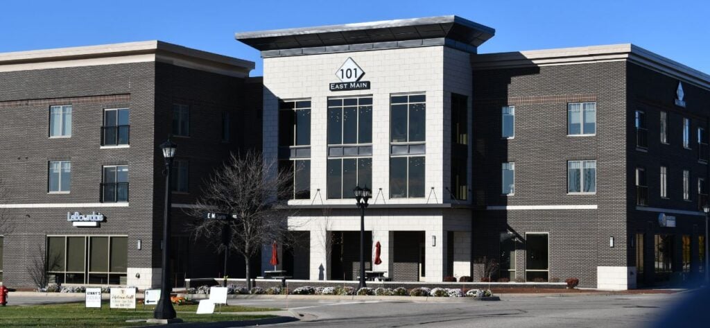 101 Main Street Commercial Building